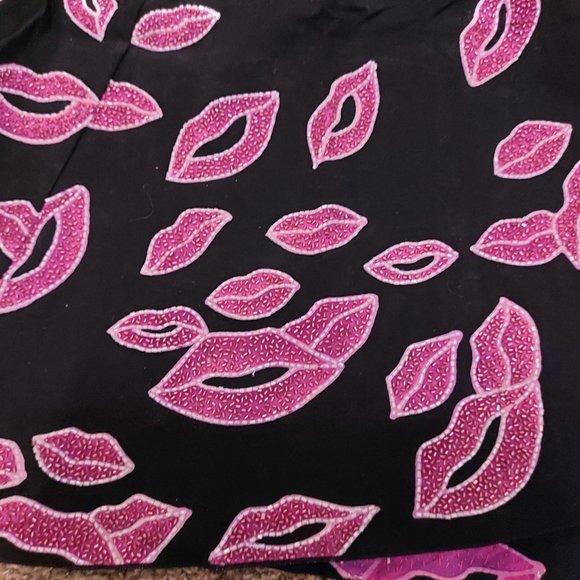 Designs by Naomi Kisses Skirt - Picture 2 of 7